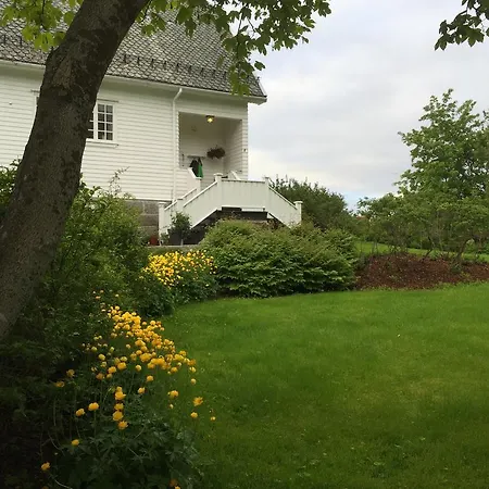 Arctic Garden Lodingen