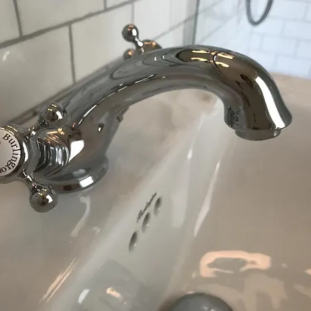 Konukevi Arctic Garden Lodingen