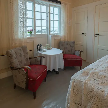 Konukevi Arctic Garden Lodingen