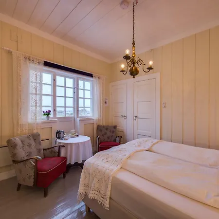 Arctic Garden Konukevi *