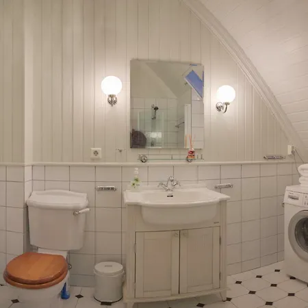 Konukevi Arctic Garden Lodingen