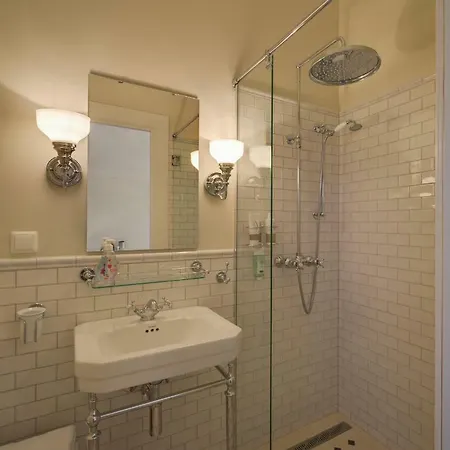 Konukevi Arctic Garden Lodingen