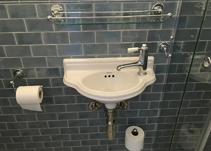 Arctic Garden בית הארחה