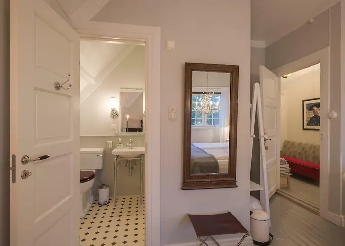 Arctic Garden בית הארחה *