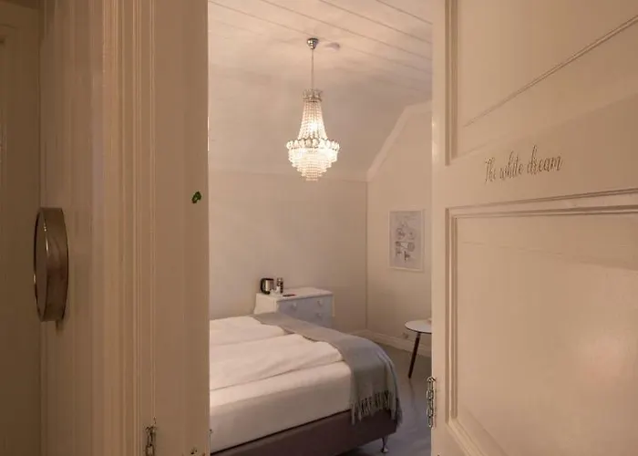 Arctic Garden בית הארחה