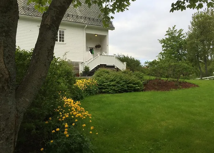 Arctic Garden Lodingen